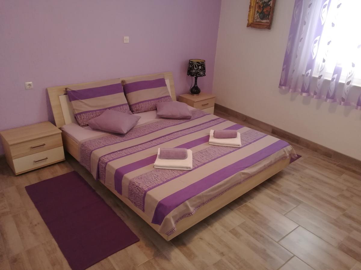 Apartment Ines โนวีวีโนดอลสกี ภายนอก รูปภาพ